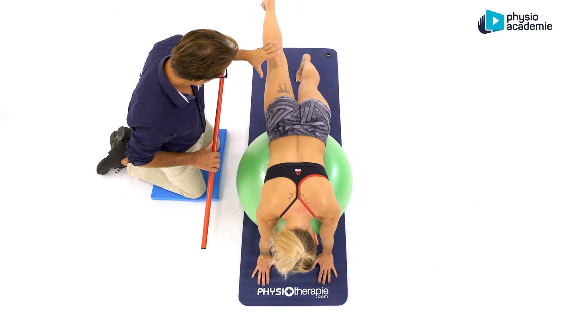 Gainage proprioceptif individuel avec ballon suisse