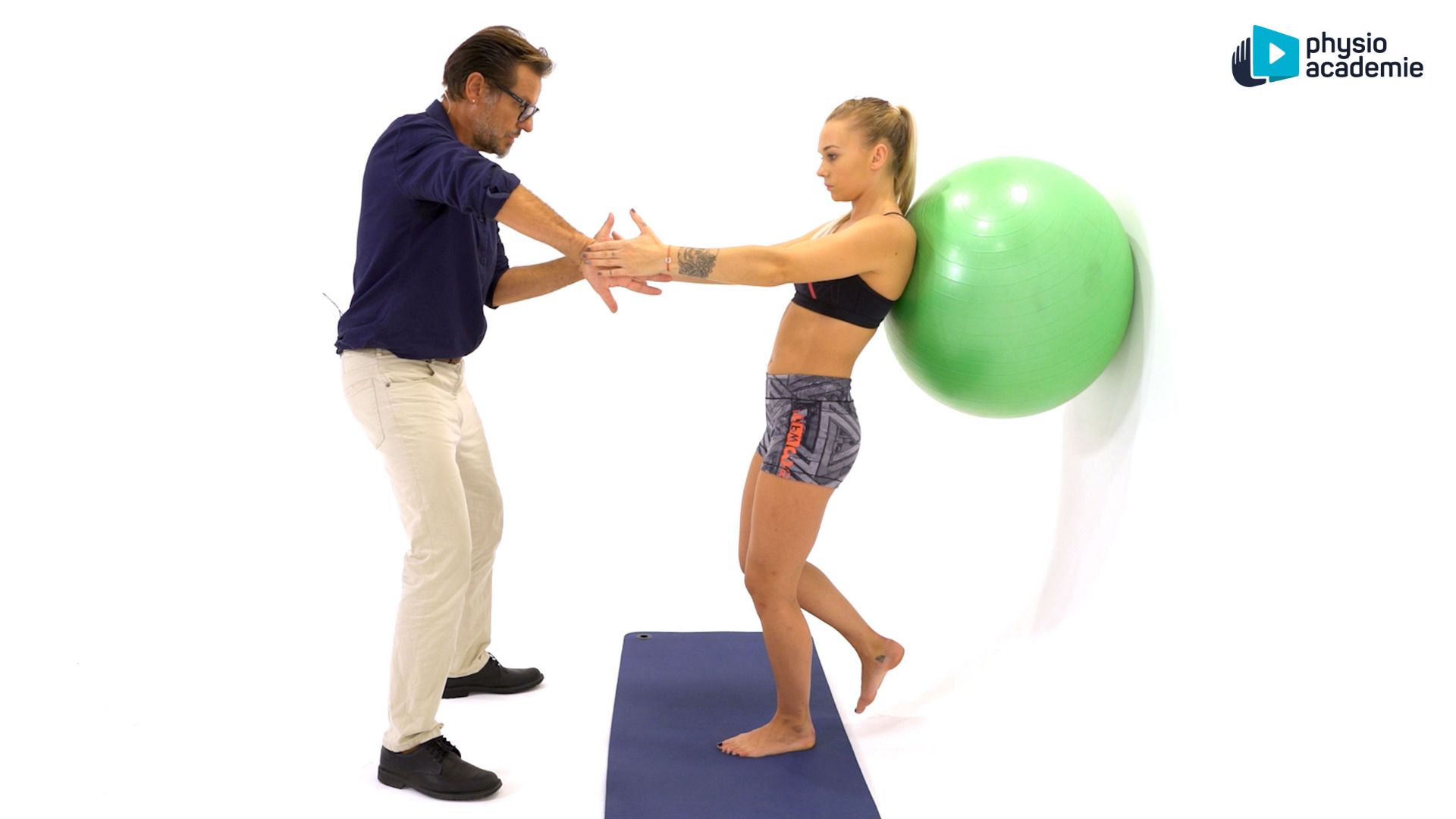 Gainage proprioceptif à deux avec ballon suisse