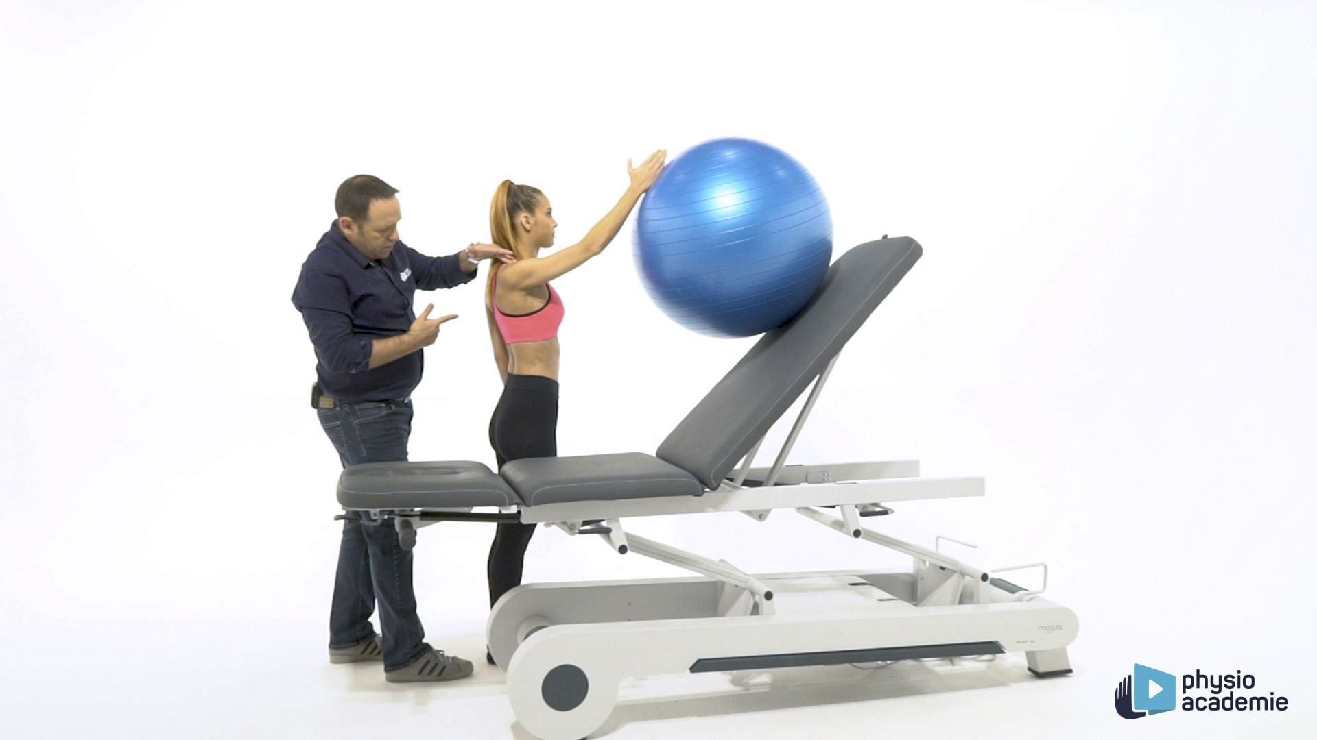Réadaptation : correction des dyskinésies de la scapula